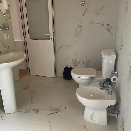 R Отель Corovode