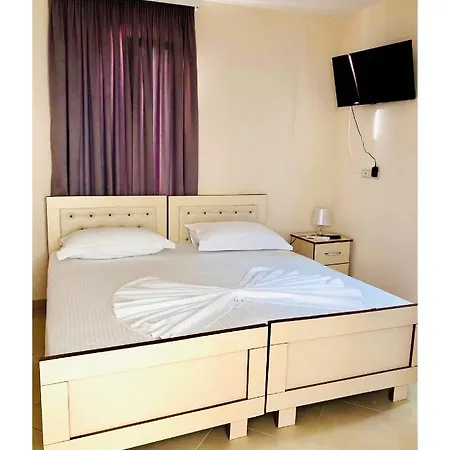 R Hotel